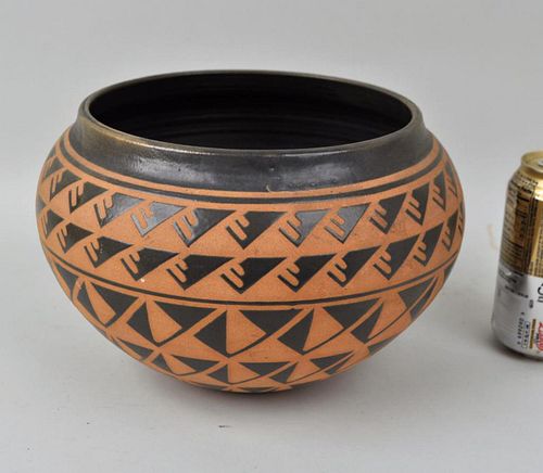 NATIVE AMERICAN POTTERY BOWL SIGNED 3829cb
