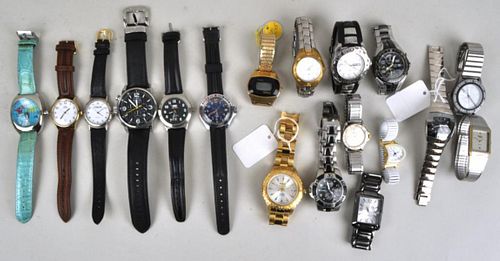 LARGE LOT CONTEMPORARY WRISTWATCHESincluding