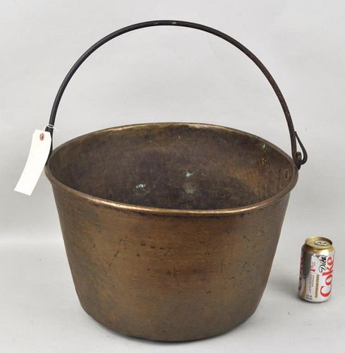 LARGE BRASS BUCKET, IRON SWING HANDLEwith