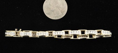 14K GOLD & DIAMOND LINK BRACELETwith