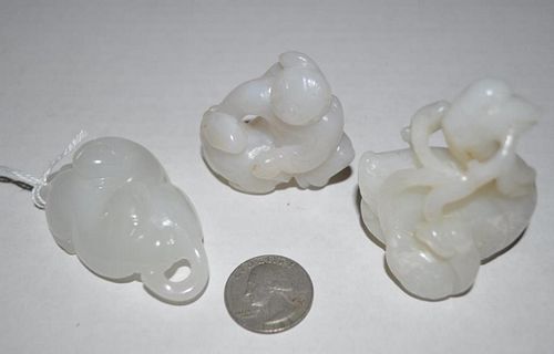 THREE CHINESE JADE HARDSTONE CARVED 382c69