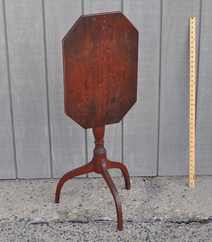 FEDERAL CHERRY OCTAGONAL TOP CANDLESTANDwith