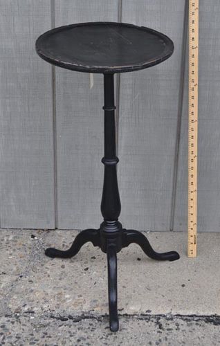 AMERICAN BLACK PAINTED CANDLESTANDwith 382ce3