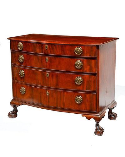 CHIPPENDALE MAHOGANY BOW FRONT 382e5f