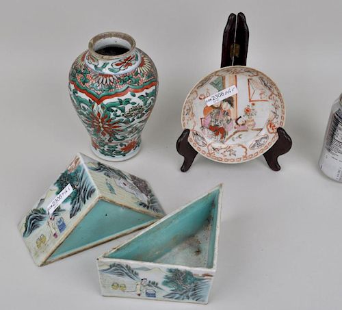 GROUP CHINESE PORCELAIN WAREScomprising