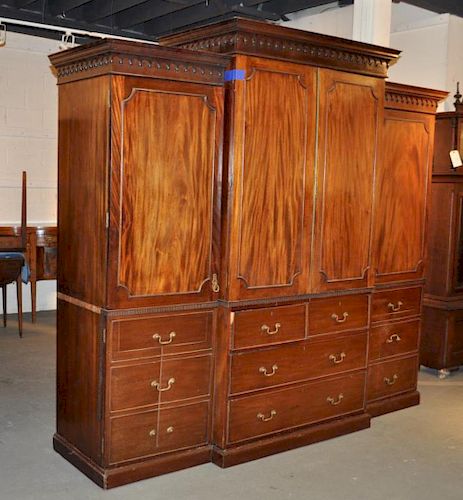 GEORGE III MAHOGANY WARDROBEwith 3830c7