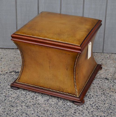 REGENCY STYLE LEATHER OTTOMAN TRUNK17 3830ff