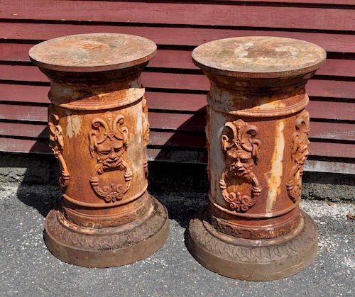 PAIR CAST IRON NEOCLASSICAL STYLE 38319d