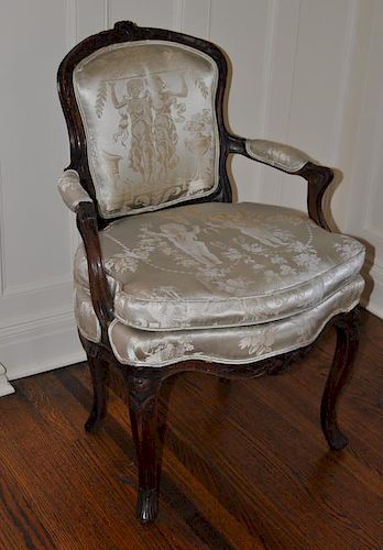 LOUIS XV FAUTEUIL EN CABRIOLETthe 3832a2