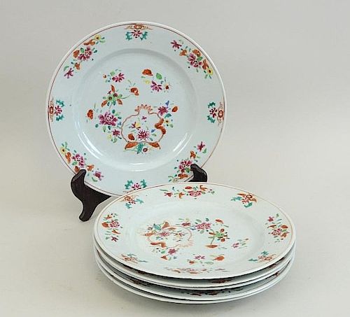 SIX FAMILLE ROSE PORCELAIN PLATES,