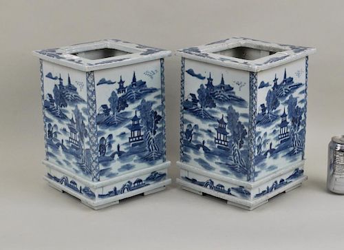 PAIR CHINESE PORCELAIN B W SQUARE 38342d