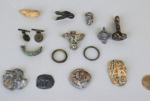 GROUP ROMAN ARTIFACTS FOUND NEAR