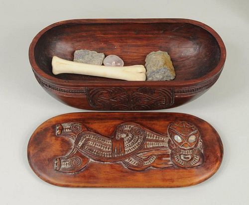 MAORI CARVED WOOD TREASURE BOX 38365f