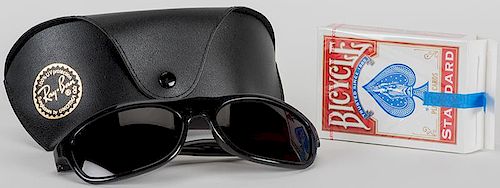 A SET OF RAY BAN GLASSES AND MARKED 385f52