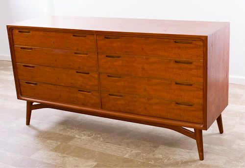 EIGHT DRAWERS DOUBLE DRESSERMid Century 385fb4