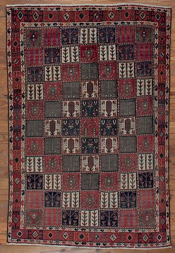 ANTIQUE BAKHTIARI 9 10 X 10 5  385fbe