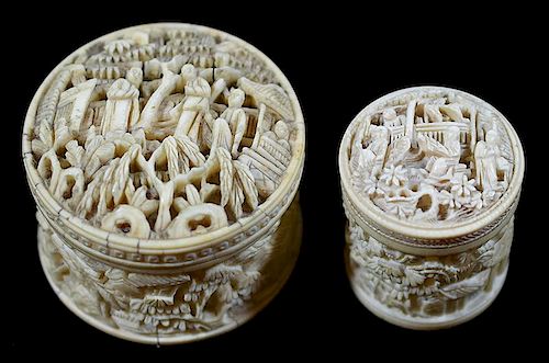 TWO HIGHLY CARVED IVORY WHIST COUNTER 38603f