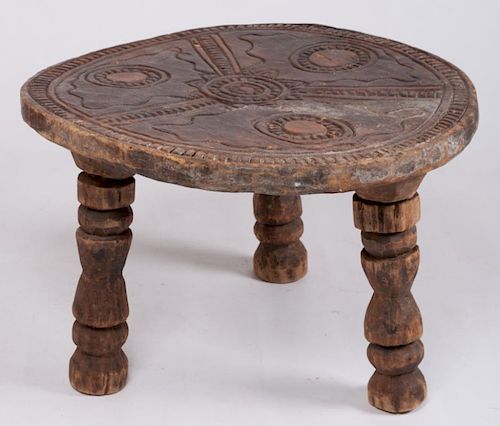 LIBERIAN CEREMONIAL TABLE GOLA 3865ab