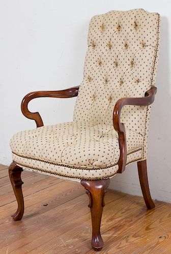 TUFTED UPHOLSTERED ARMCHAIRArmchair