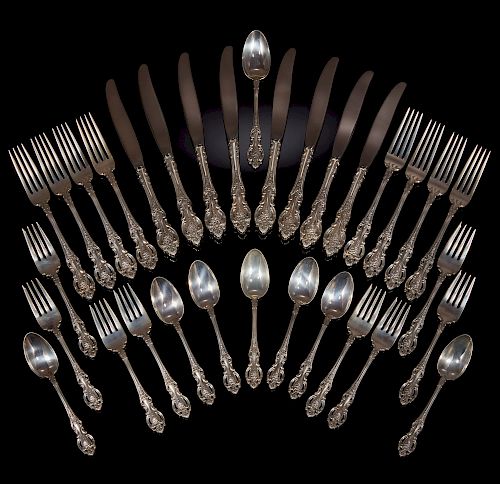 32 PIECE WALLACE STERLING FLATWARE  386a79