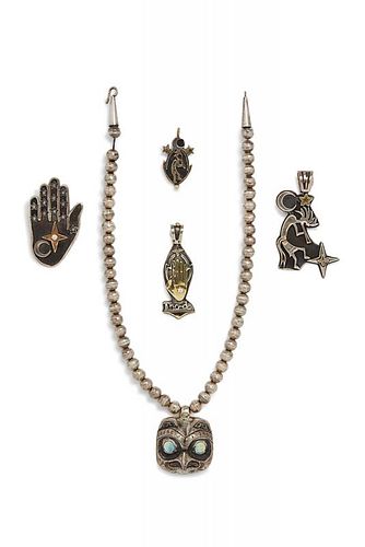 ASSORTED NATIVE AMERICAN JEWELRYAssorted 386d82