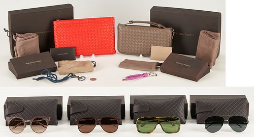 8 BOTTEGA VENETA ACCESSORY ITEMS: