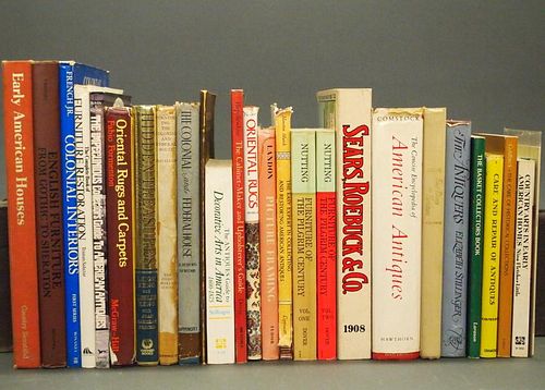 LOT OF 26 ANTIQUES REFERENCE BOOKSTwenty-Six