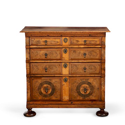 A WILLIAM AND MARY STYLE CHEST