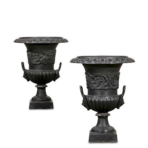 A PAIR OF NEOCLASSICAL STYLE CAST 3850a4