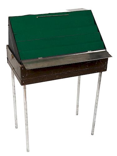 GAMBLING DEMONSTRATION SUITCASE.Gambling