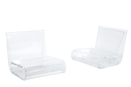 A PAIR OF MODERNIST LUCITE CHAIRS,