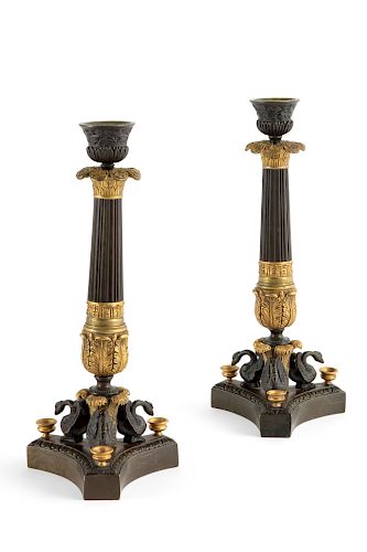 A PAIR OF FRENCH BRONZE CANDLESTICKSA