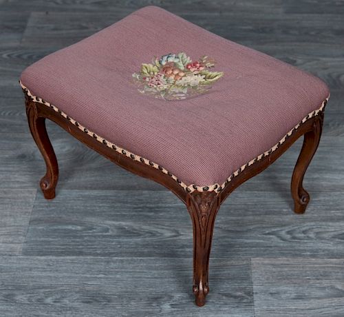 FRENCH STYLE STOOLStool with French 385682