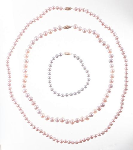 FRESHWATER PEARL NECKLACES AND