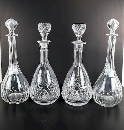 2 PAIRS OF DECANTERSTwo pairs decanters  3884dc