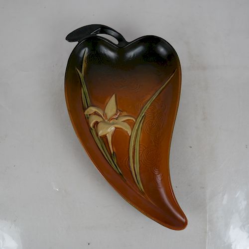 ROSEVILLE POTTERY "FREESIA" LEAF