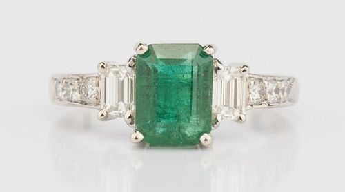 14K EMERALD AND DIAMOND RING14K