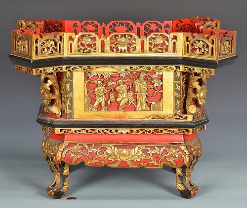 CHINESE GILT CARVED TEMPLE ALTAR 389116