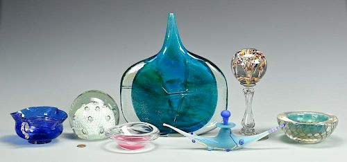 GROUP OF ART GLASS ITEMS, INCL.