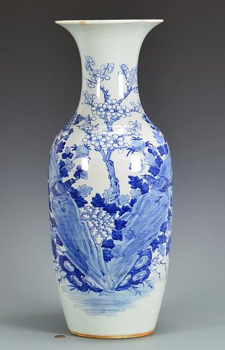 LARGE CHINESE BLUE & WHITE PORCELAIN