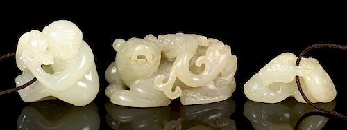 3 CHINESE JADE ANIMAL CARVINGSGrouping 3896fe