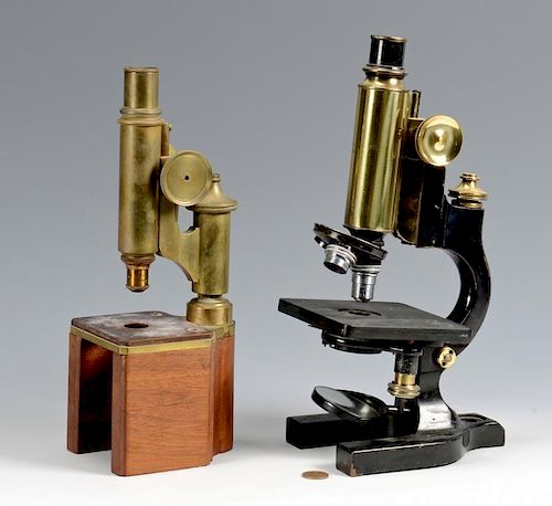 2 ANTIQUE MICROSCOPESTwo antique microscopes: