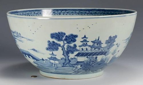 LARGE CHINESE EXPORT PORCELAIN 389aa5