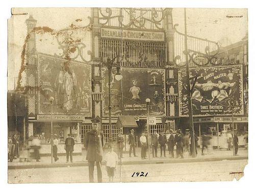 DREAMLAND CIRCUS SIDESHOW PHOTOGRAPH.Dreamland