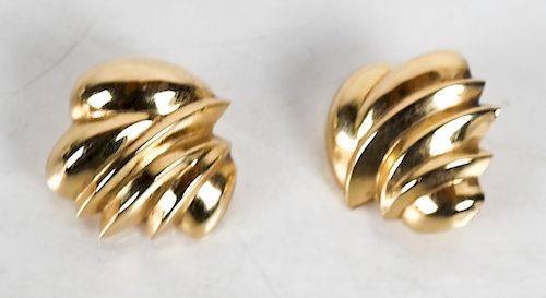 PAIR VINTAGE 14K YELLOW GOLD SHELL 3881af