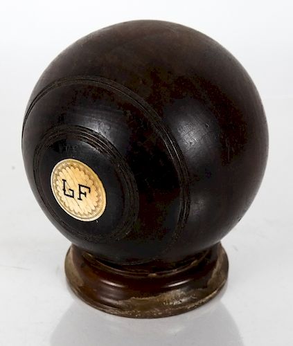 SCOTTISH LAWN BOWLING BALL ON BASESolid