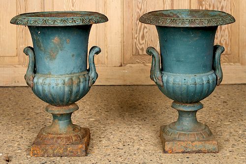 PETITE PAIR PAINTED GREEN CAMPAGNA CAST