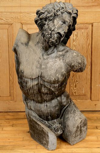 BLACK MARBLE MALE ROMAN FIGURE SCULPTUREA