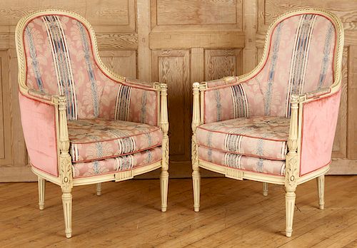 PAIR CARVED LOUIS XVI STYLE BERGERE 38b253