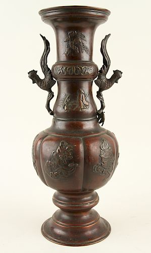 A JAPANESE BRONZE VASE UNMARKEDA